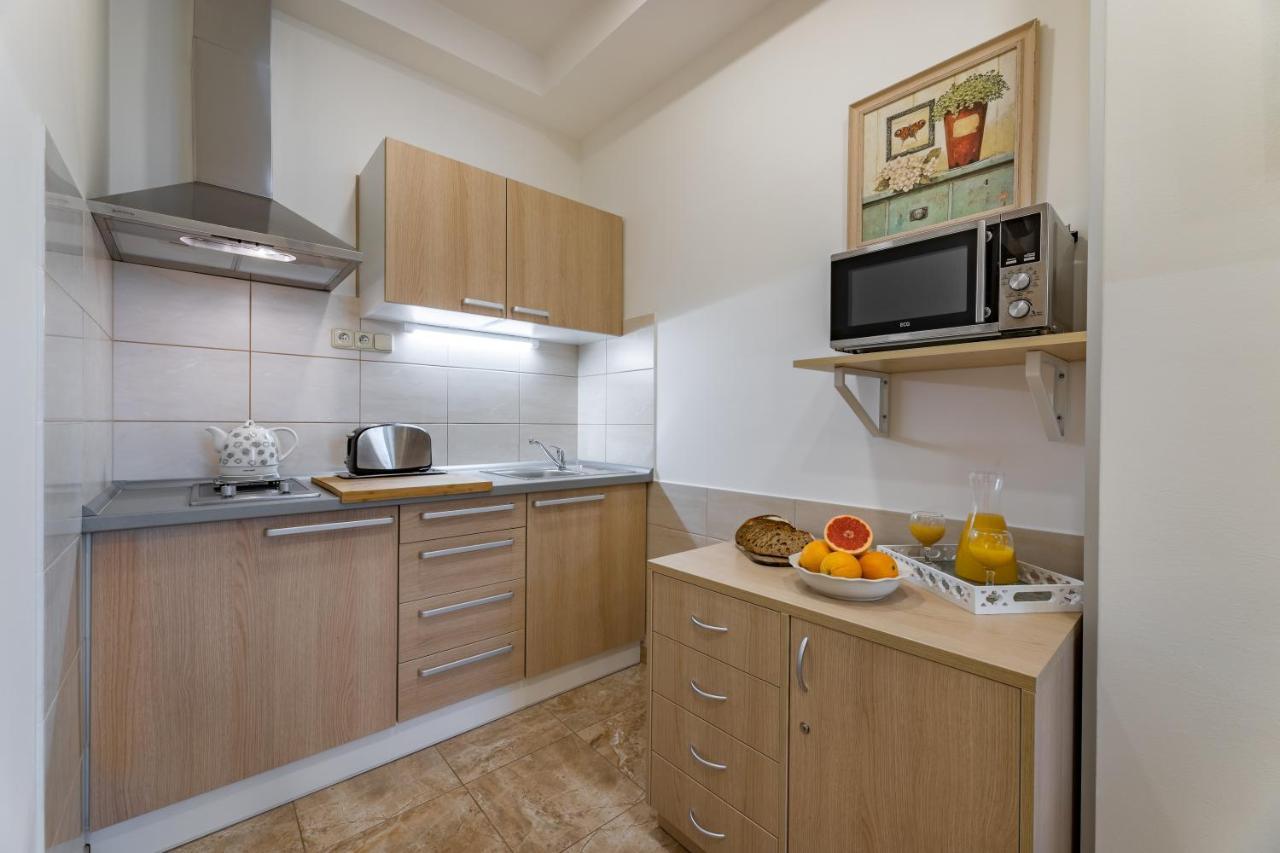 Bright Sunny In Quiet Area Apartment